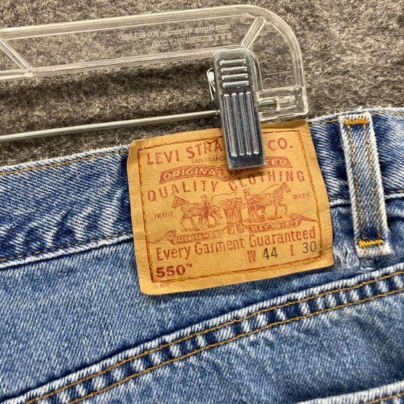 Levi's Cropped Jeans Men 44*30 Blue Denim Light Wash 550 Relaxed Fit Straight - Picture 8 of 10